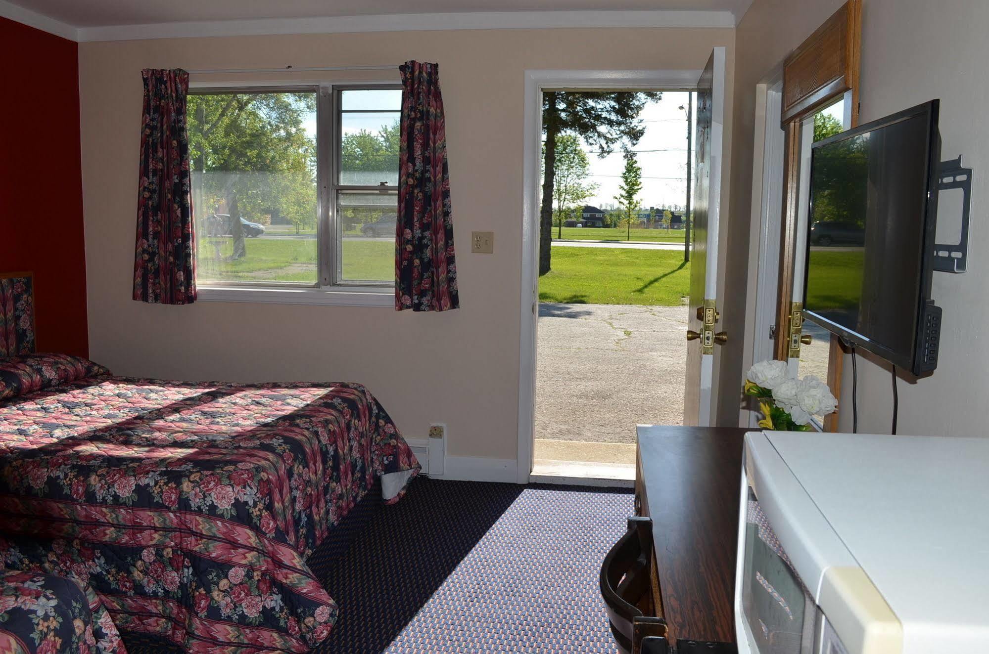 Walkerton Inn Motel Екстериор снимка